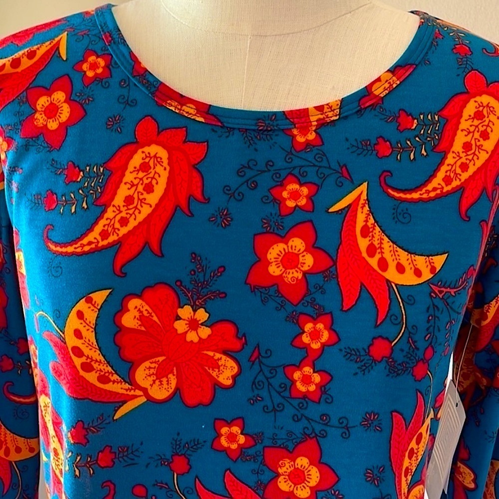 NWOT LulaRoe “Debbie” Long Sleeve Dress No Flaws Size M